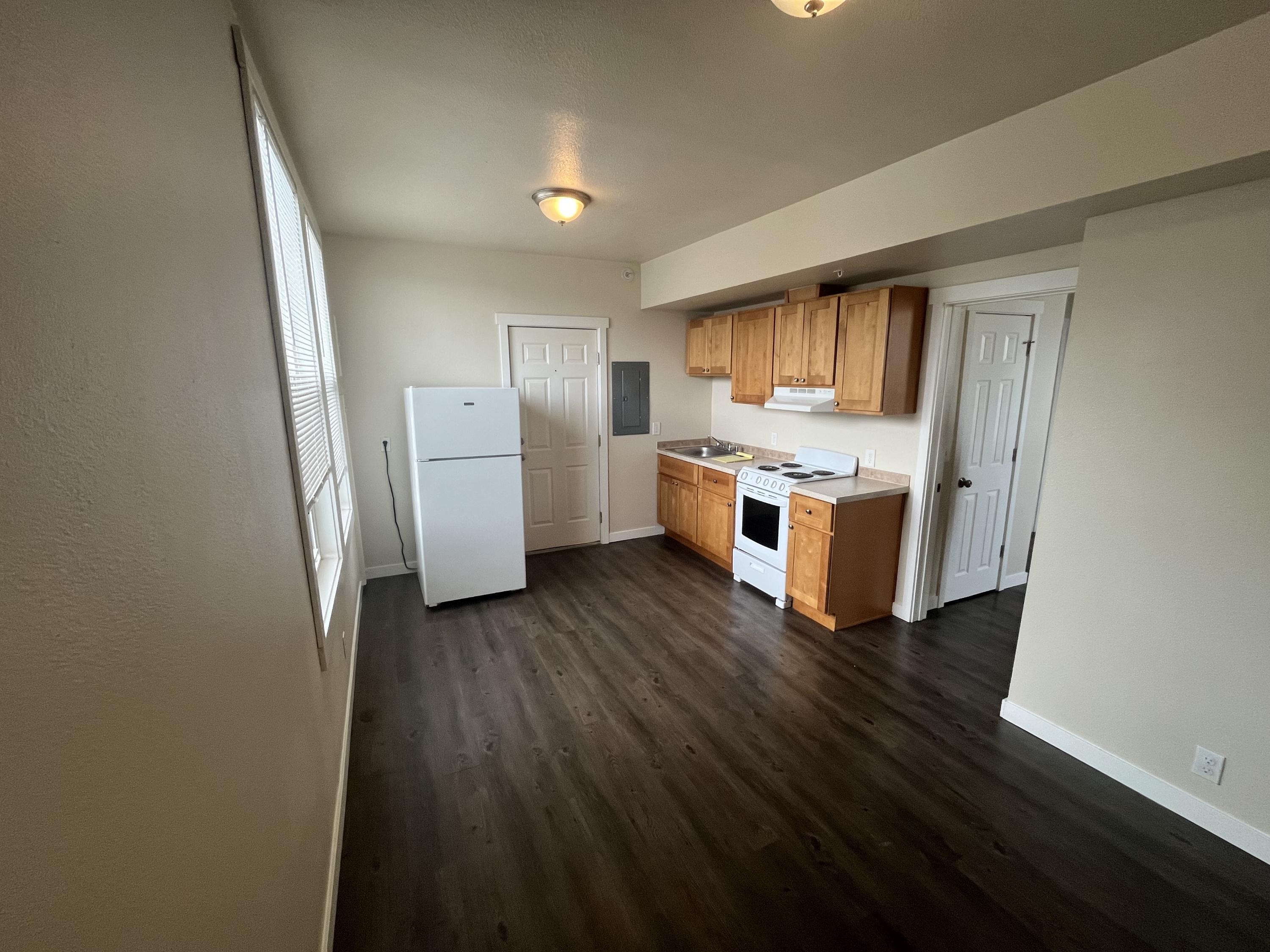 204 4th Ave W #305